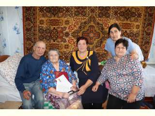 Сегодня отмечает 90-летний юбилей жительница села Сетище Седых Анастасия Ивановна.